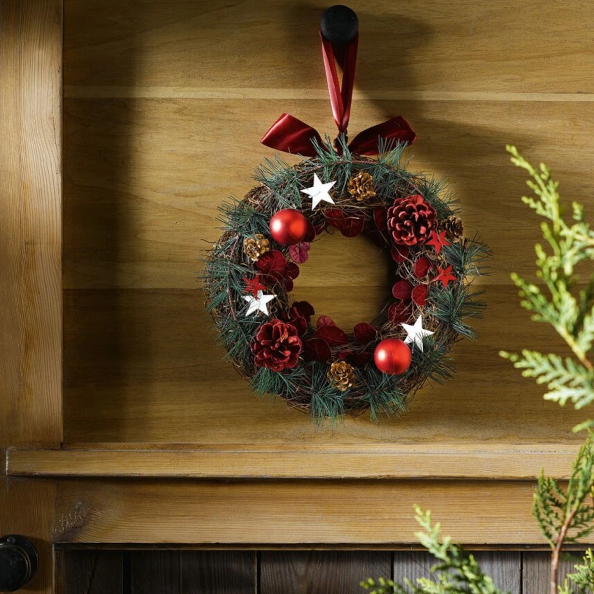 Livarno Home Weihnachtskranz 28 cm Rot – Adventskranz mit Zapfen & Sternen