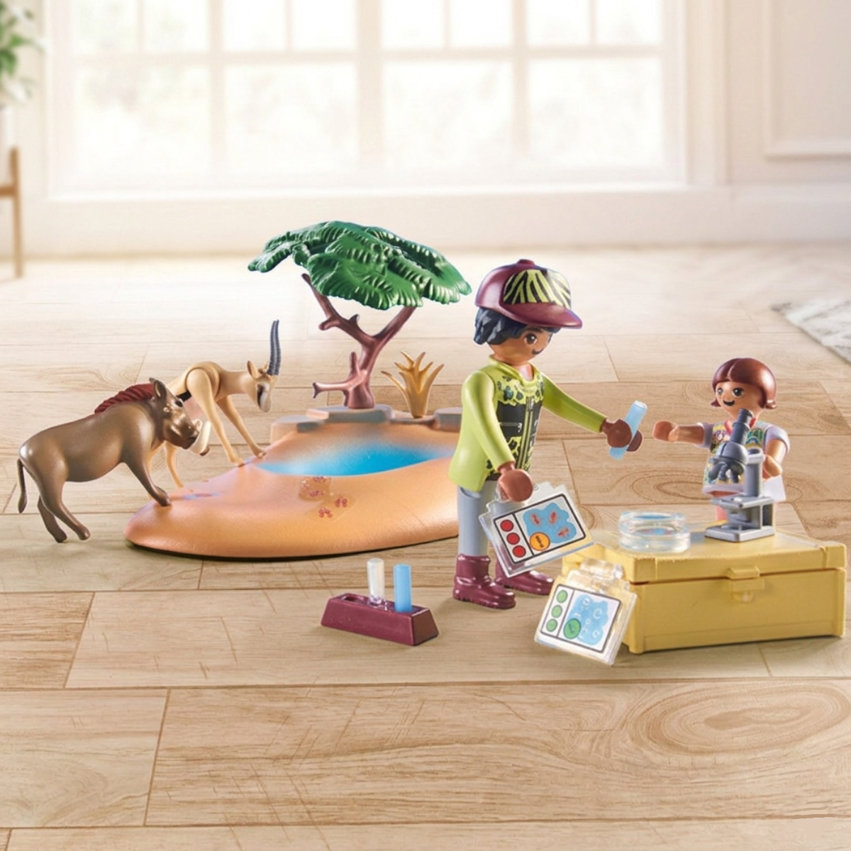 Playmobil 71294 - Wiltopia - Spritztour zum Wasserloch mit Elefant